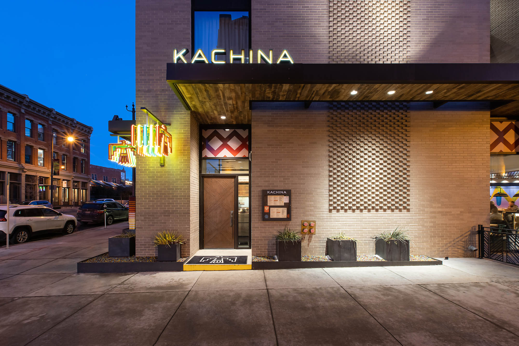 Denver-Hotel-Maven-Hotel-Restaurant-Kachina-Exterior