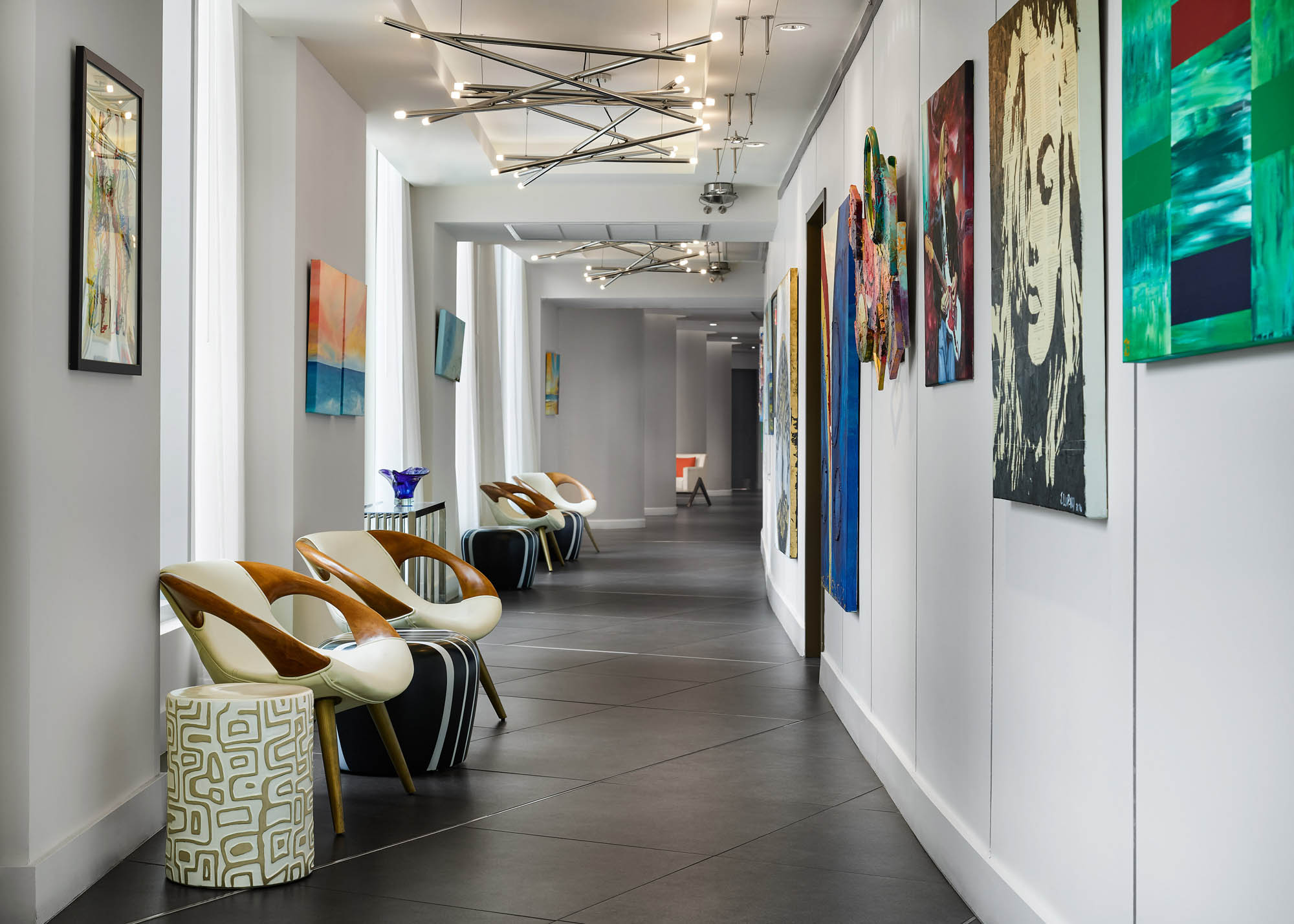 Florida-Fort_Lauderdale-Hotel-Sonder-Cirq_Hotel-Lobby-Art_Gallery-Hallway