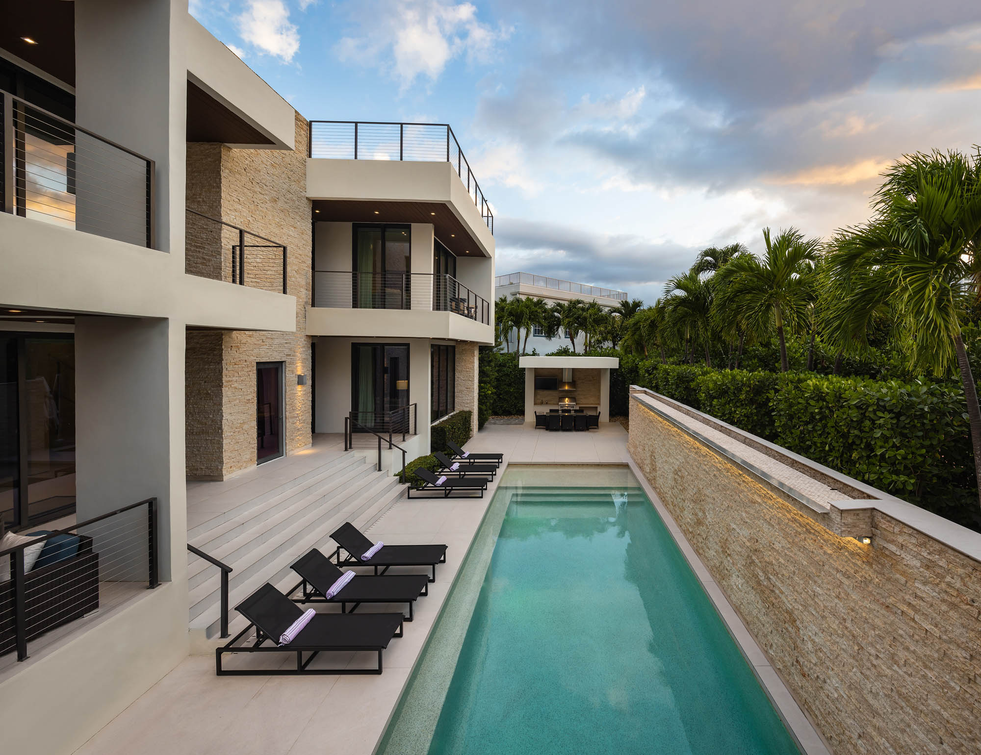 Florida-Miami-South_Beach-Equity_Estates-Luxury_Resort