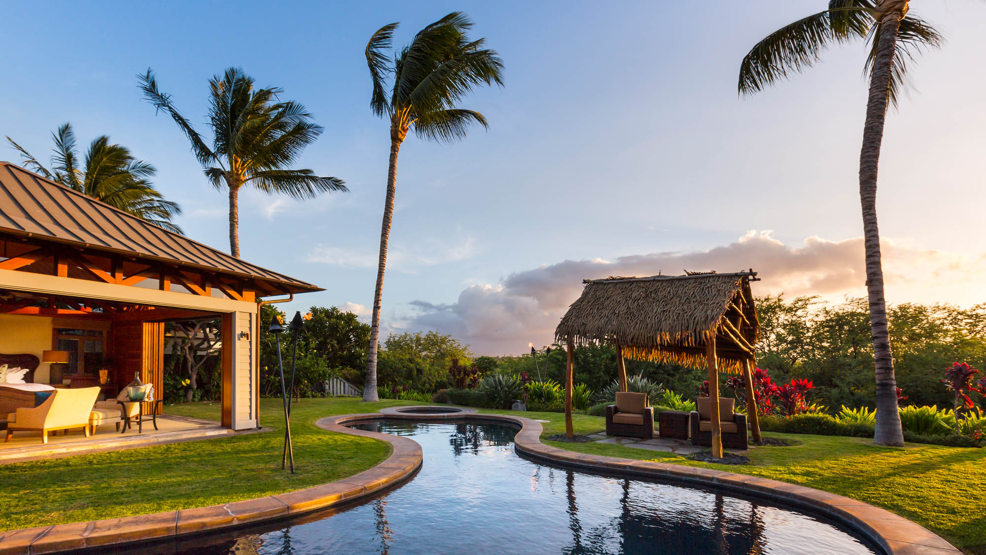 Hawaii-KohalaCoast-Resort-Fairmont_Orchid-Residence-Hale_Elua-Pool-Cabana-Sunset