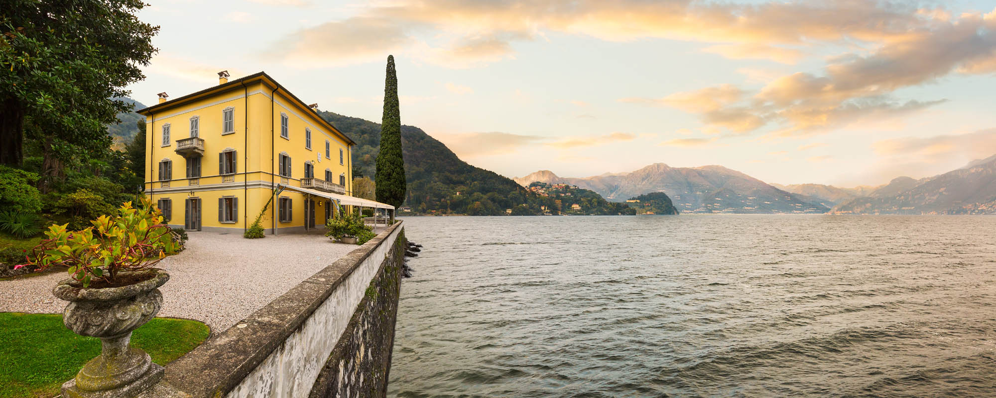 Italy-LakeComo-Estate-Residence-Corte_Dei_Lago-Villa-Waterfront