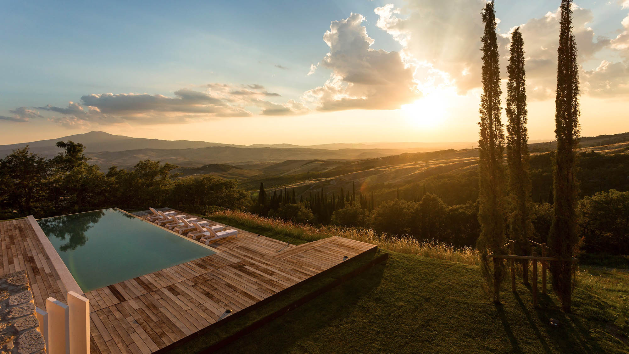 Italy-Tuscany-Resort-Residence-Val-d_Orcia-Monticelli-Sunset-Pool